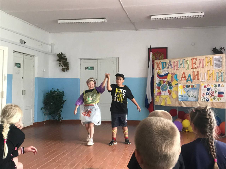 Закрытие лагерной смены.